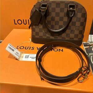 Louis Vuitton Alma BB Damier